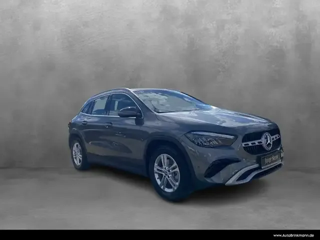 Mercedes-Benz GLA 180