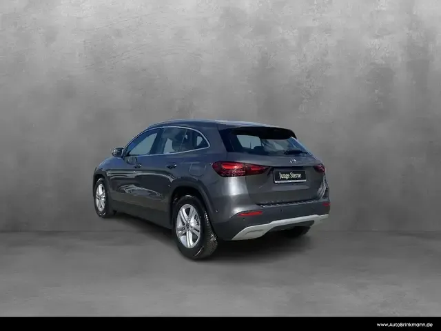 Mercedes-Benz GLA 180