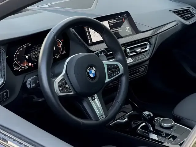 BMW 128