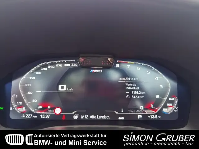 BMW M8