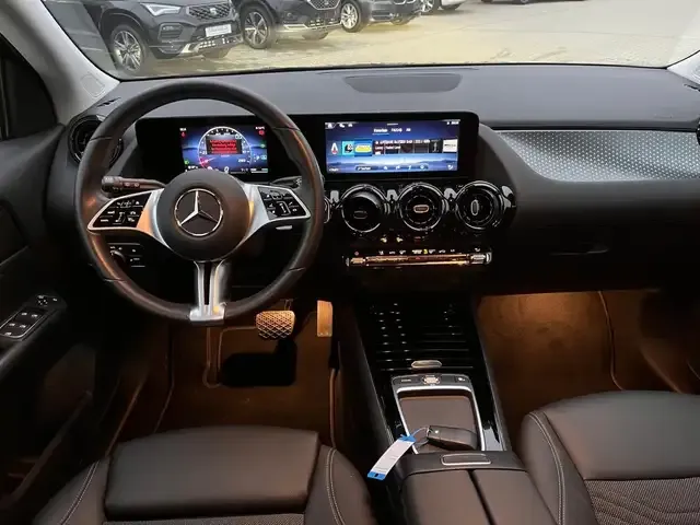 Mercedes-Benz GLA 180