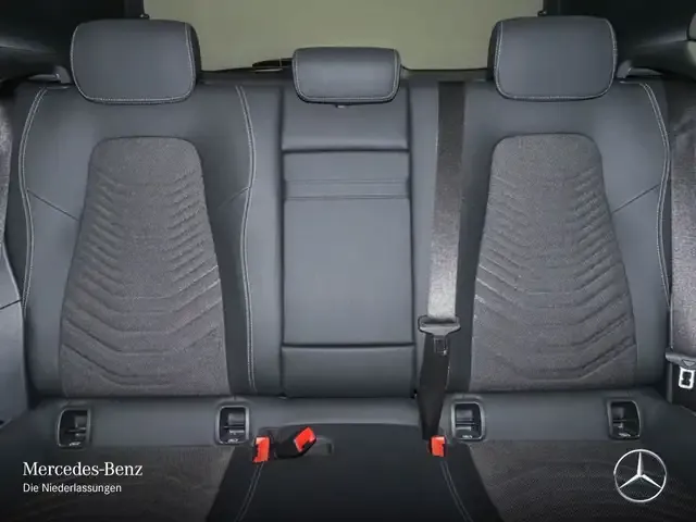 Mercedes-Benz EQA 300