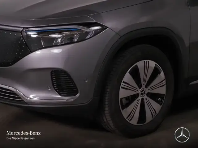 Mercedes-Benz EQA 300