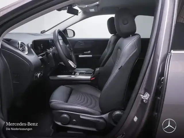 Mercedes-Benz EQA 300