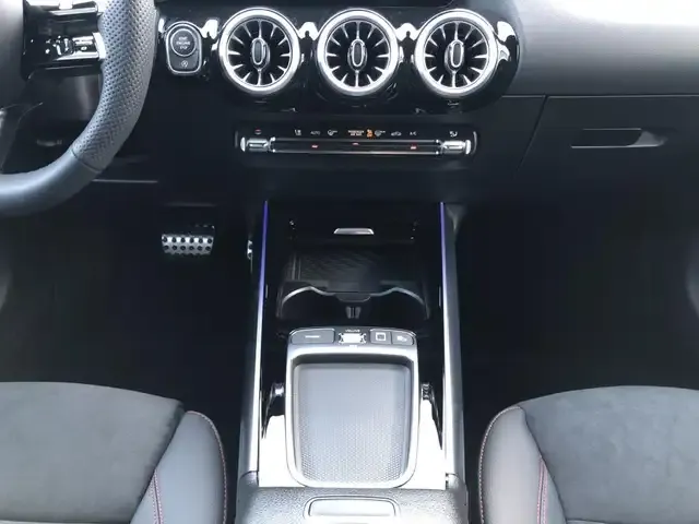 Mercedes-Benz GLA 180