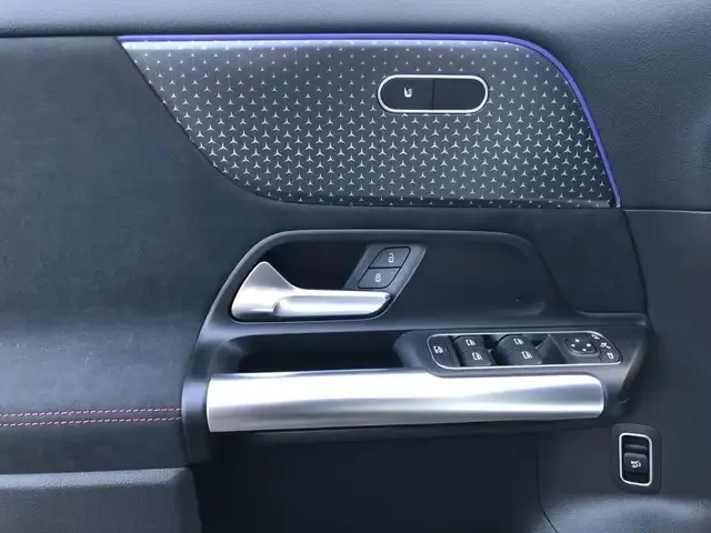 Mercedes-Benz GLA 180