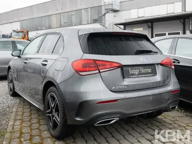 Mercedes-Benz A 250
