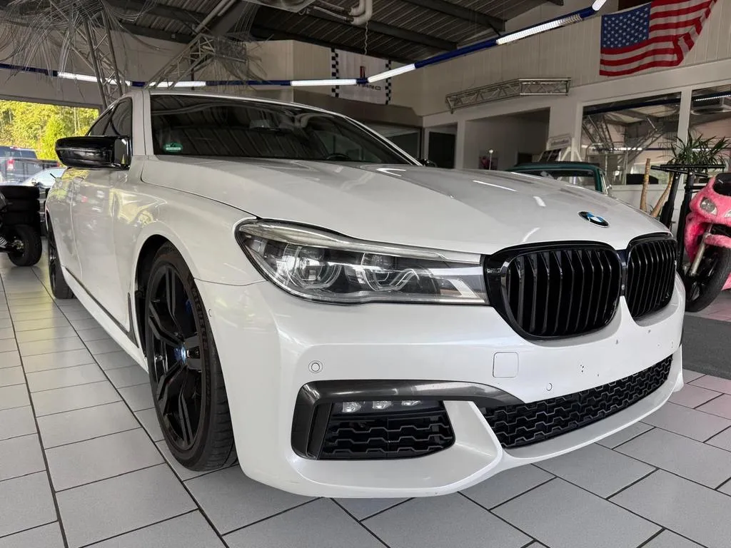 BMW 750