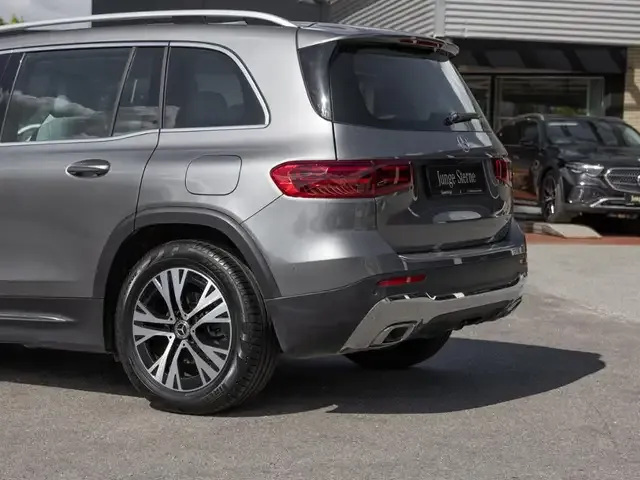 Mercedes-Benz GLB 180