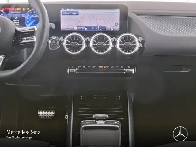 Mercedes-Benz EQA 300