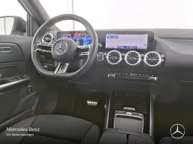 Mercedes-Benz EQA 300