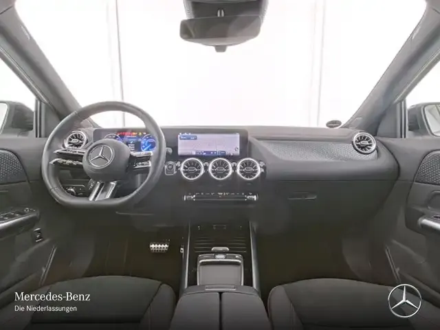 Mercedes-Benz EQA 300