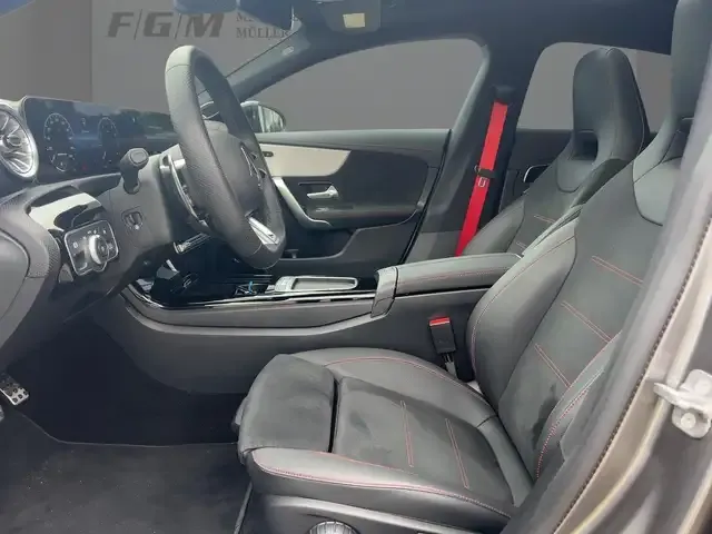 Mercedes-Benz CLA 35 AMG