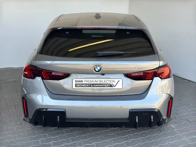 BMW 120