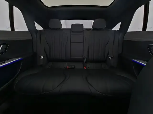 Mercedes-Benz EQE 300