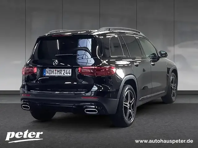 Mercedes-Benz GLB 220