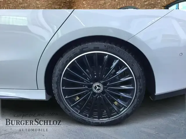Mercedes-Benz CLA 180