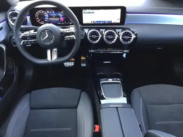 Mercedes-Benz CLA 180