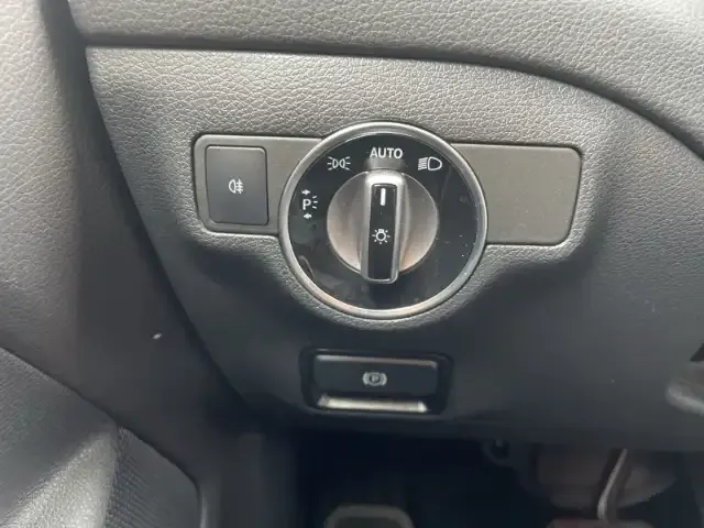 Mercedes-Benz CLA 220