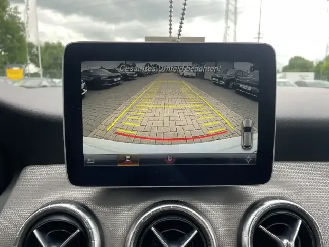 Mercedes-Benz CLA 220