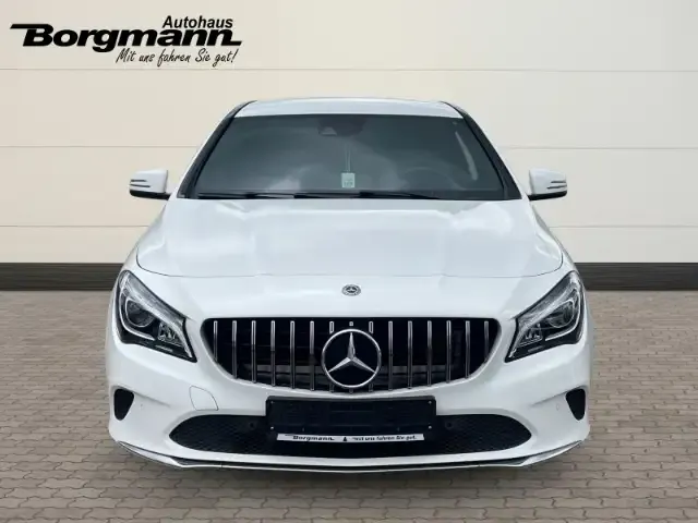 Mercedes-Benz CLA 220