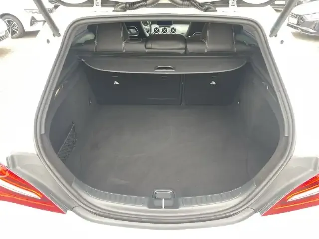 Mercedes-Benz CLA 220