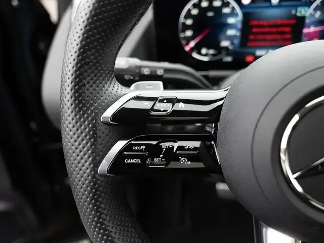 Mercedes-Benz GLA 220