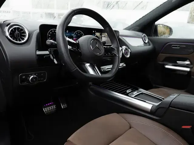 Mercedes-Benz GLA 220