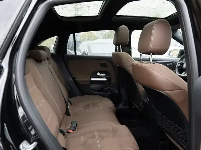 Mercedes-Benz GLA 220