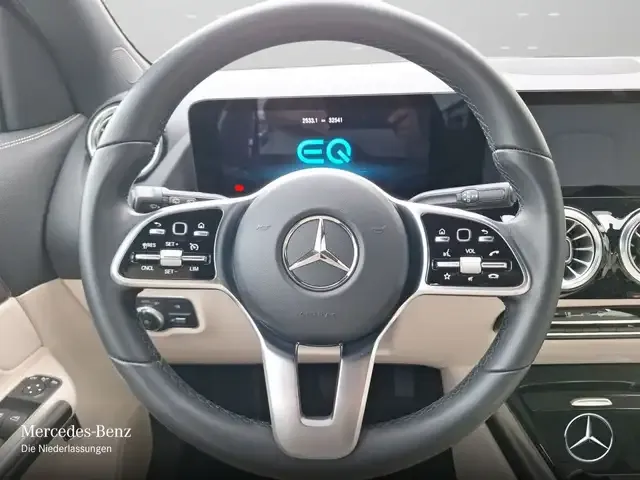 Mercedes-Benz EQA 250