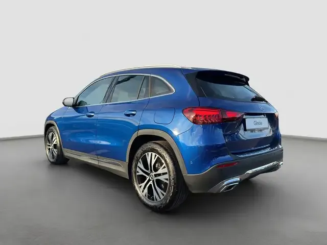 Mercedes-Benz GLA 220