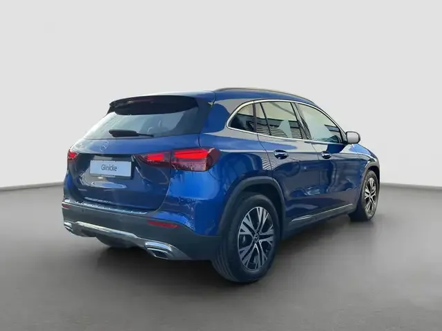 Mercedes-Benz GLA 220
