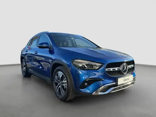 Mercedes-Benz GLA 220