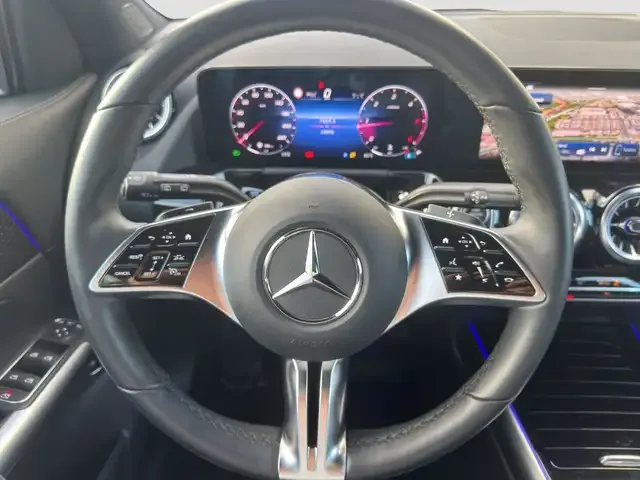 Mercedes-Benz GLA 220