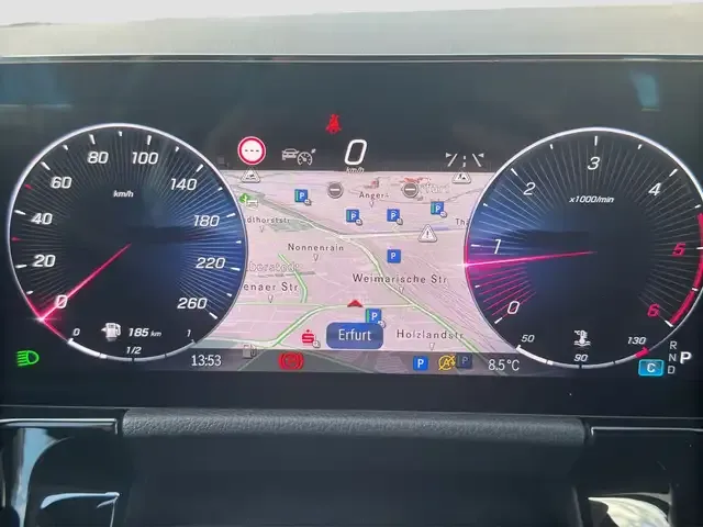 Mercedes-Benz GLA 220