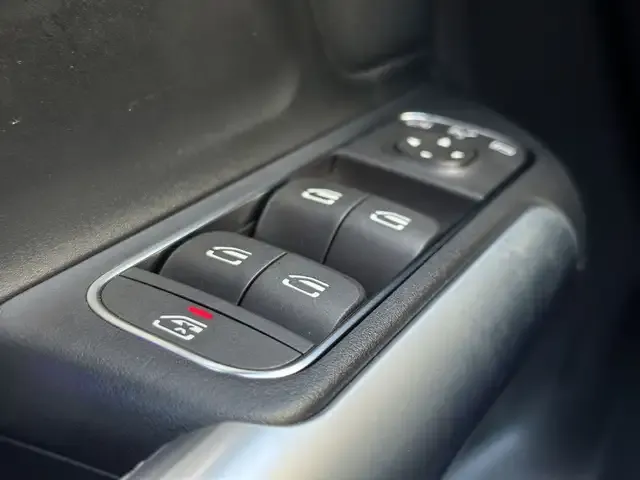 Mercedes-Benz GLA 220