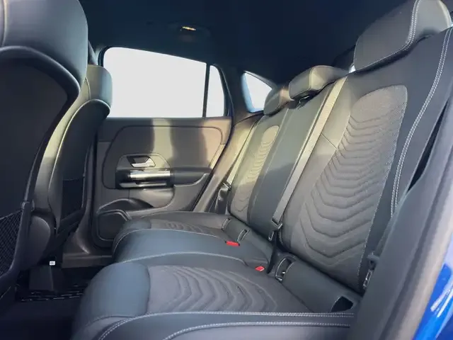 Mercedes-Benz GLA 220