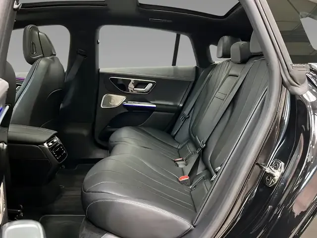 Mercedes-Benz EQE 300