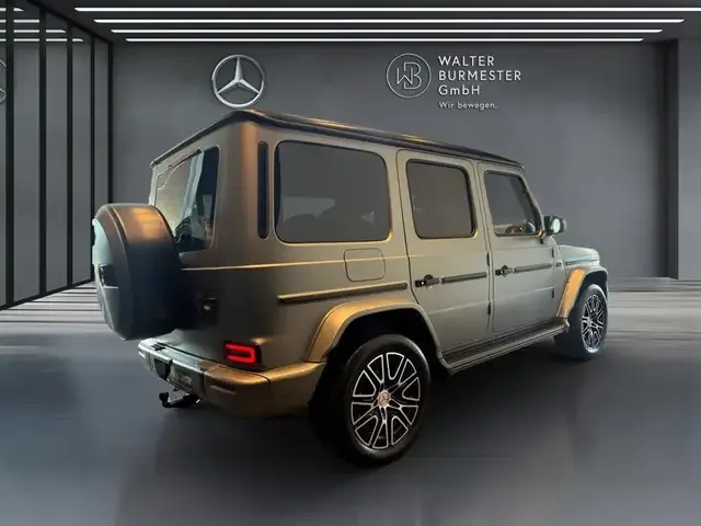 Mercedes-Benz G 500