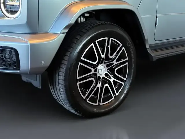 Mercedes-Benz G 500