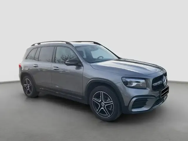 Mercedes-Benz GLB 200
