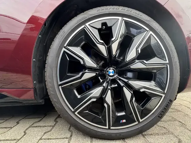 BMW 760