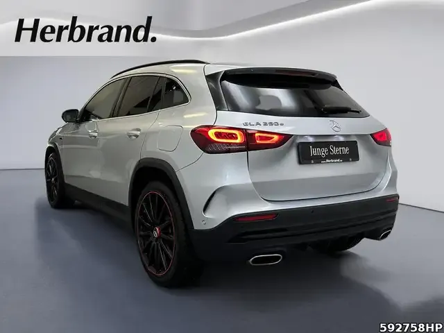 Mercedes-Benz GLA 250