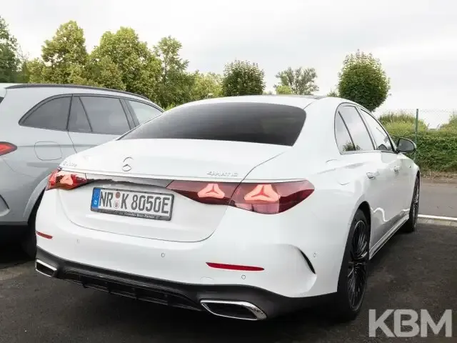 Mercedes-Benz E 300