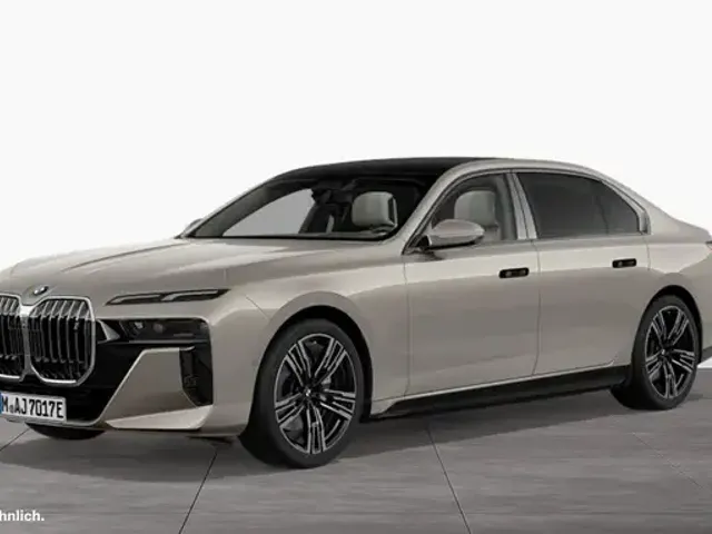 BMW i7