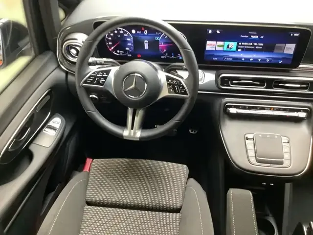 Mercedes-Benz V 220