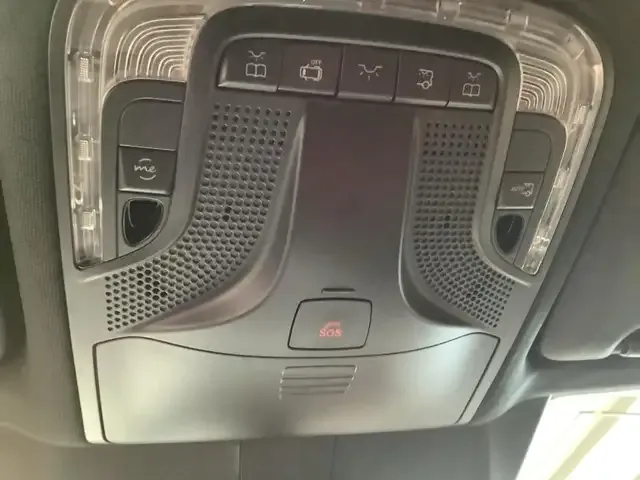 Mercedes-Benz V 220