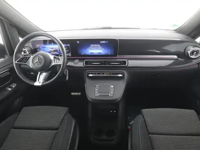Mercedes-Benz V 220