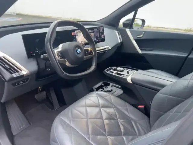 BMW iX