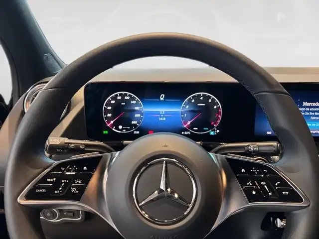 Mercedes-Benz GLA 180